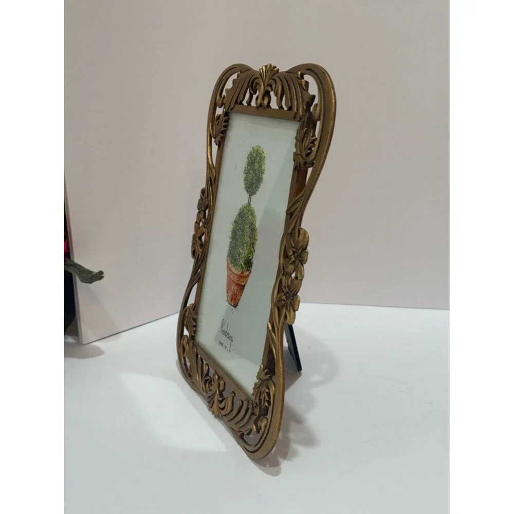Vintage Renderings Ornate Hollywood Regency Style Gold Metal Picture Photo Frame